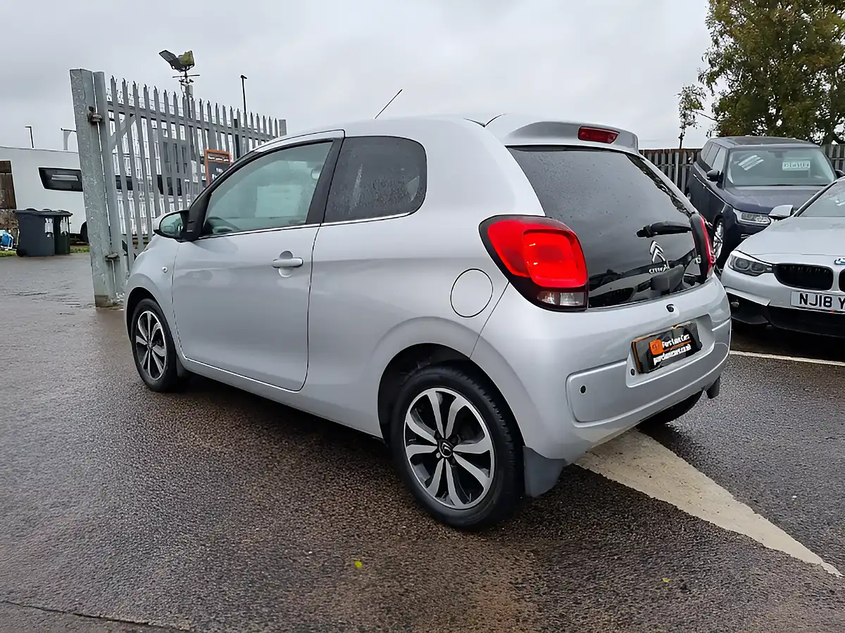 Used 2014 Citroen C1 Flair Gris Silver - Interior and Exterior details 5