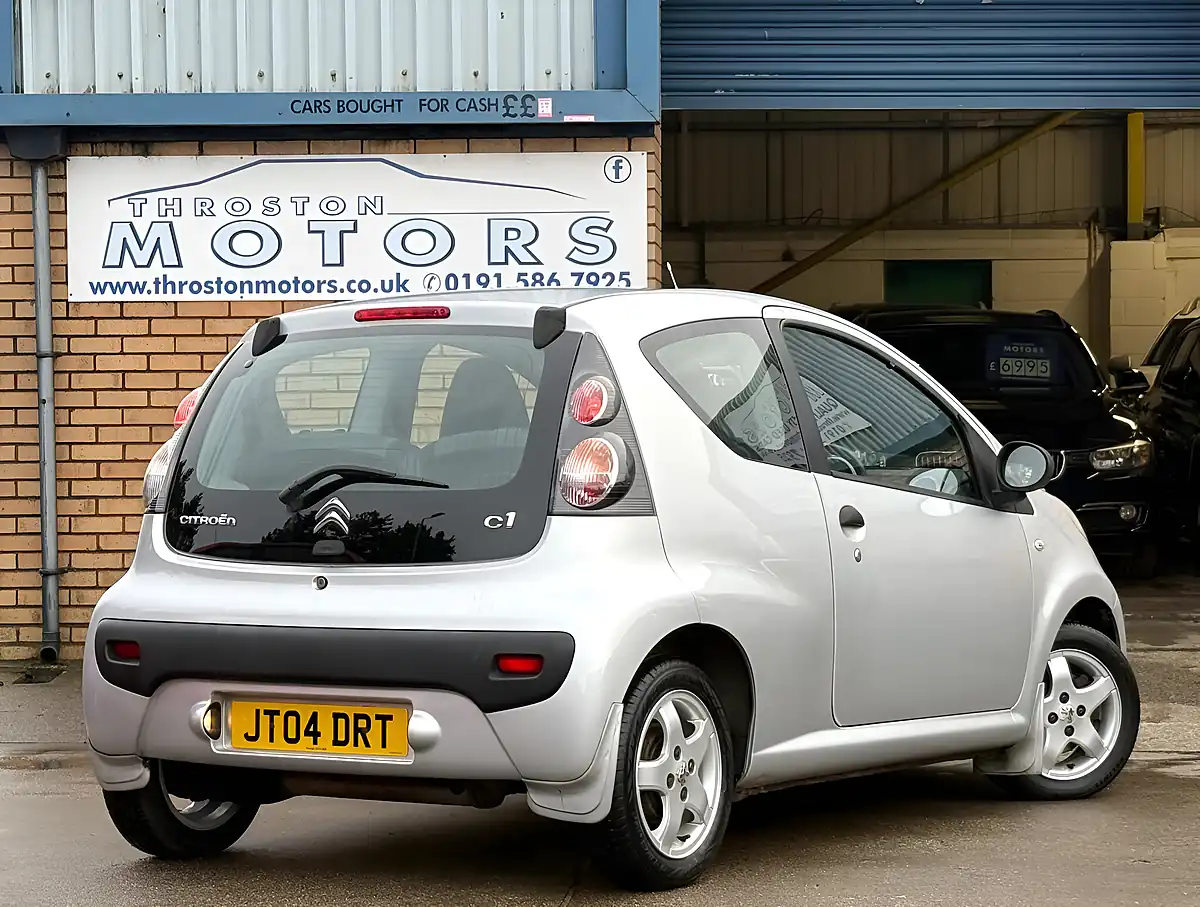 Used 2014 Citroen C1 Vt Grey - Interior and Exterior details 4