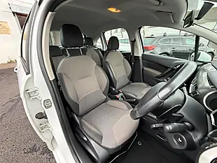 Used 2014 Citroen C3 Airdream Vtr+ White - Interior and Exterior details 10