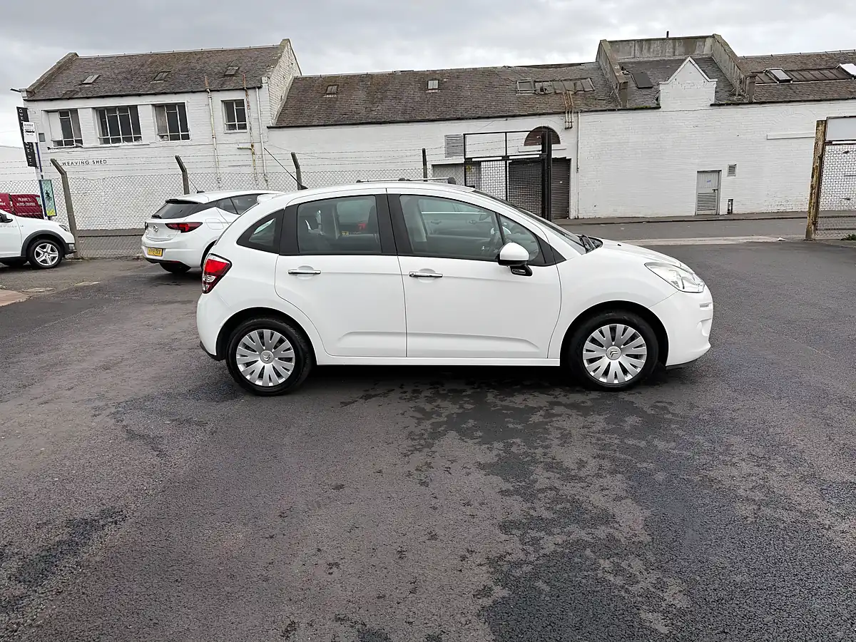 Used 2014 Citroen C3 Airdream Vtr+ White - Interior and Exterior details 4