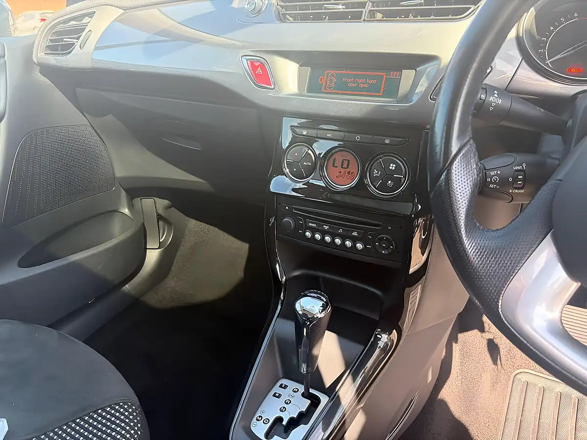 Used 2014 Citroen C3 Exclusive Grey - Interior and Exterior details 10