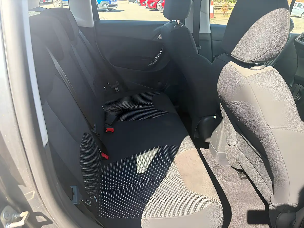 Used 2014 Citroen C3 Exclusive Grey - Interior and Exterior details 11