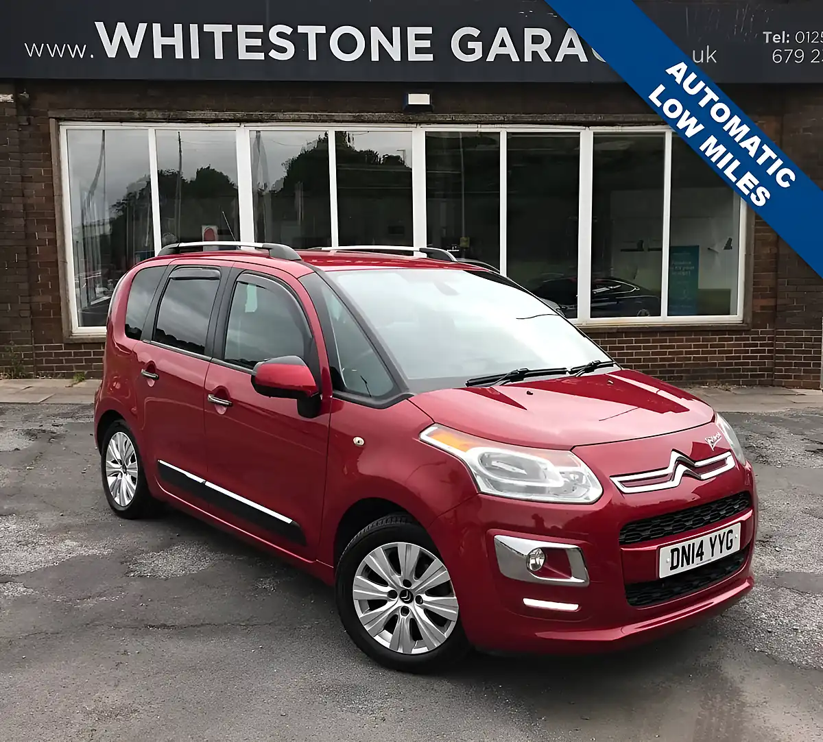 Used 2014 Citroen C3 Picasso Exclusive Ruby Red - Front View