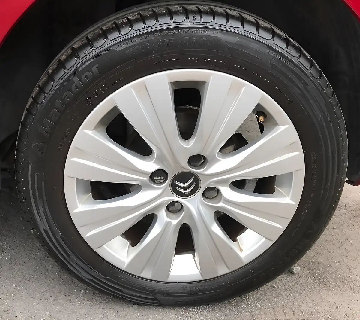Used 2014 Citroen C3 Picasso Exclusive Ruby Red - Interior and Exterior details 10