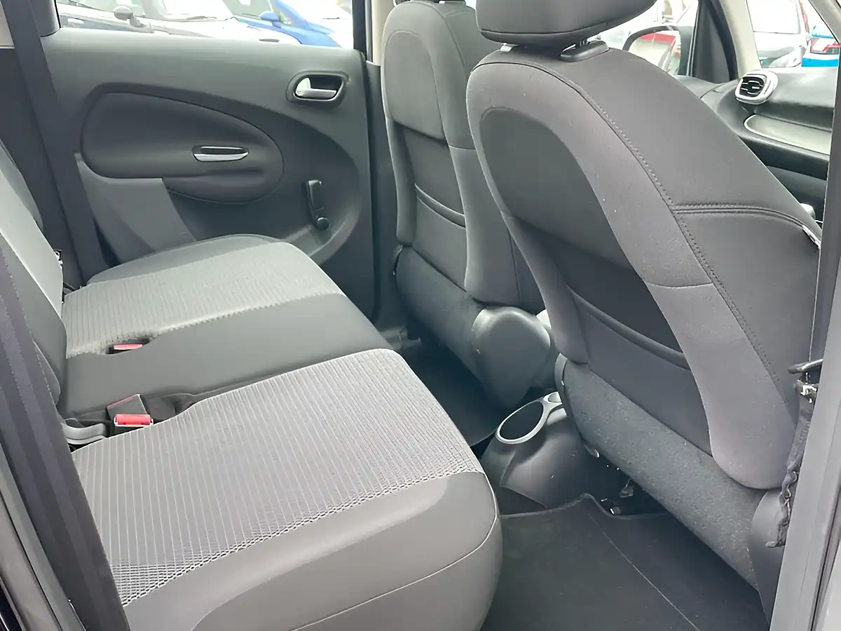 Used 2014 Citroen C3 Picasso Selection Blue - Interior and Exterior details 14