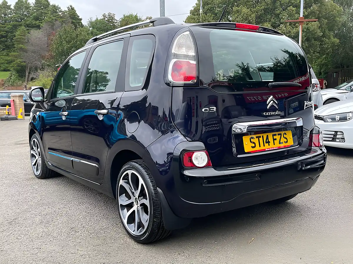Used 2014 Citroen C3 Picasso Selection Blue - Interior and Exterior details 8