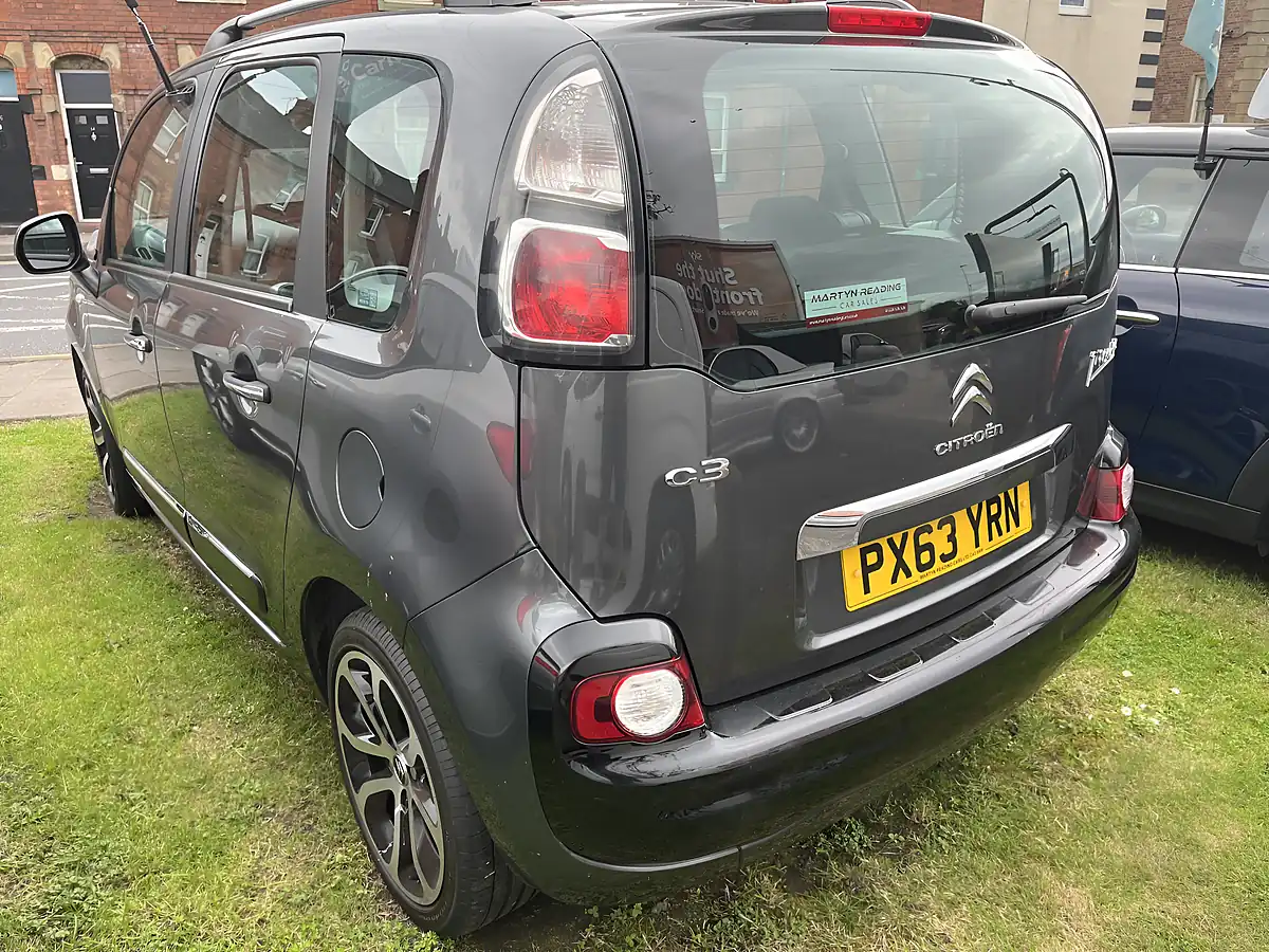 Used 2014 Citroen C3 Picasso Selection Grey - Interior and Exterior details 5