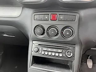 Used 2014 Citroen C3 Picasso Selection Grey - Interior and Exterior details 7