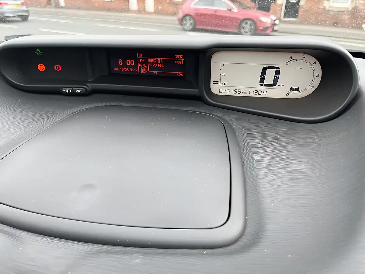 Used 2014 Citroen C3 Picasso Selection Grey - Interior and Exterior details 8