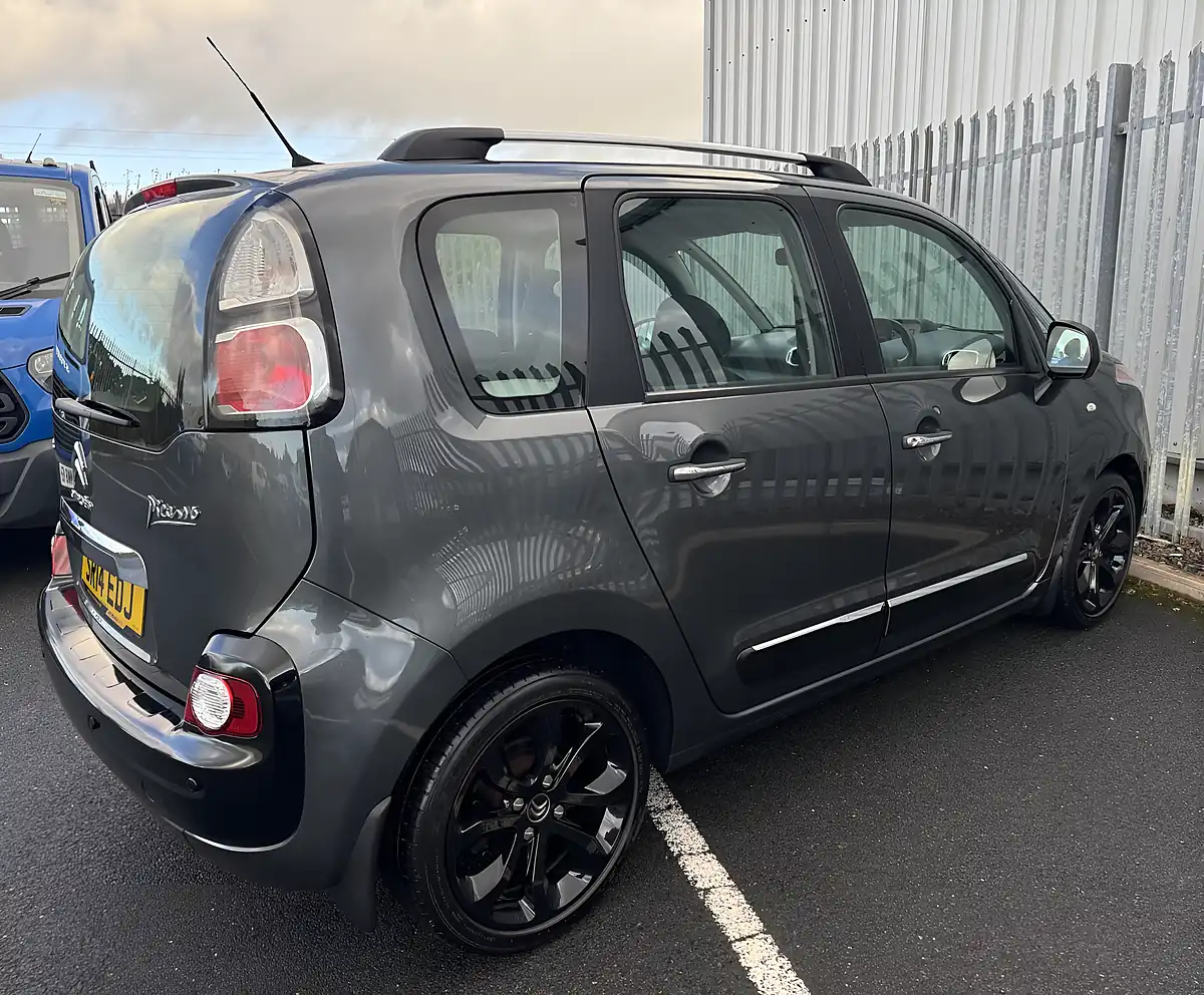 Used 2014 Citroen C3 Picasso Selection Grey - Interior and Exterior details 5