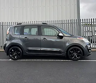 Used 2014 Citroen C3 Picasso Selection Grey - Interior and Exterior details 7