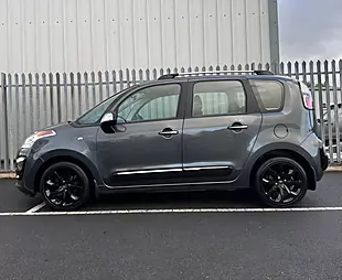 Used 2014 Citroen C3 Picasso Selection Grey - Interior and Exterior details 8