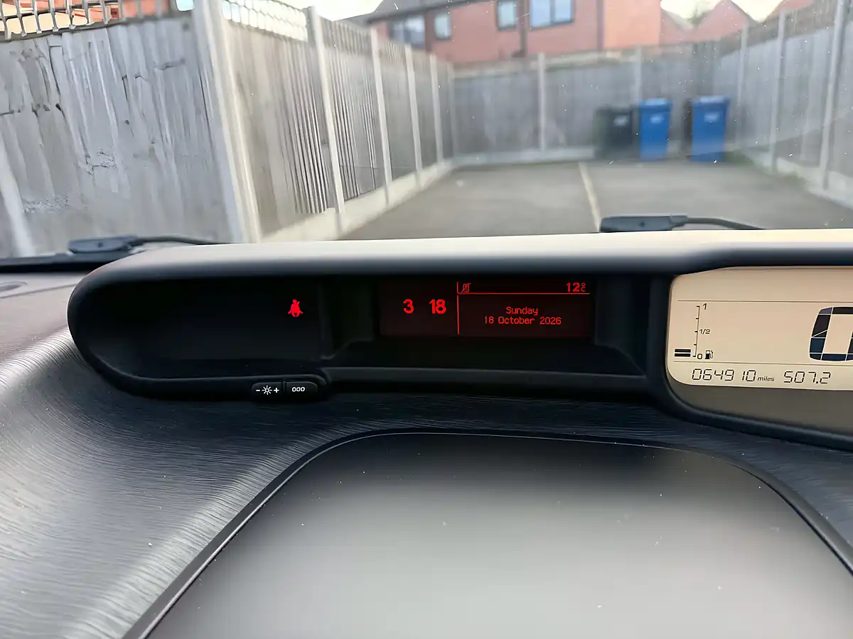 Used 2014 Citroen C3 Picasso Selection White - Interior and Exterior details 15