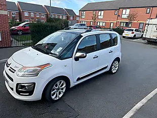 Used 2014 Citroen C3 Picasso Selection White - Interior and Exterior details 2
