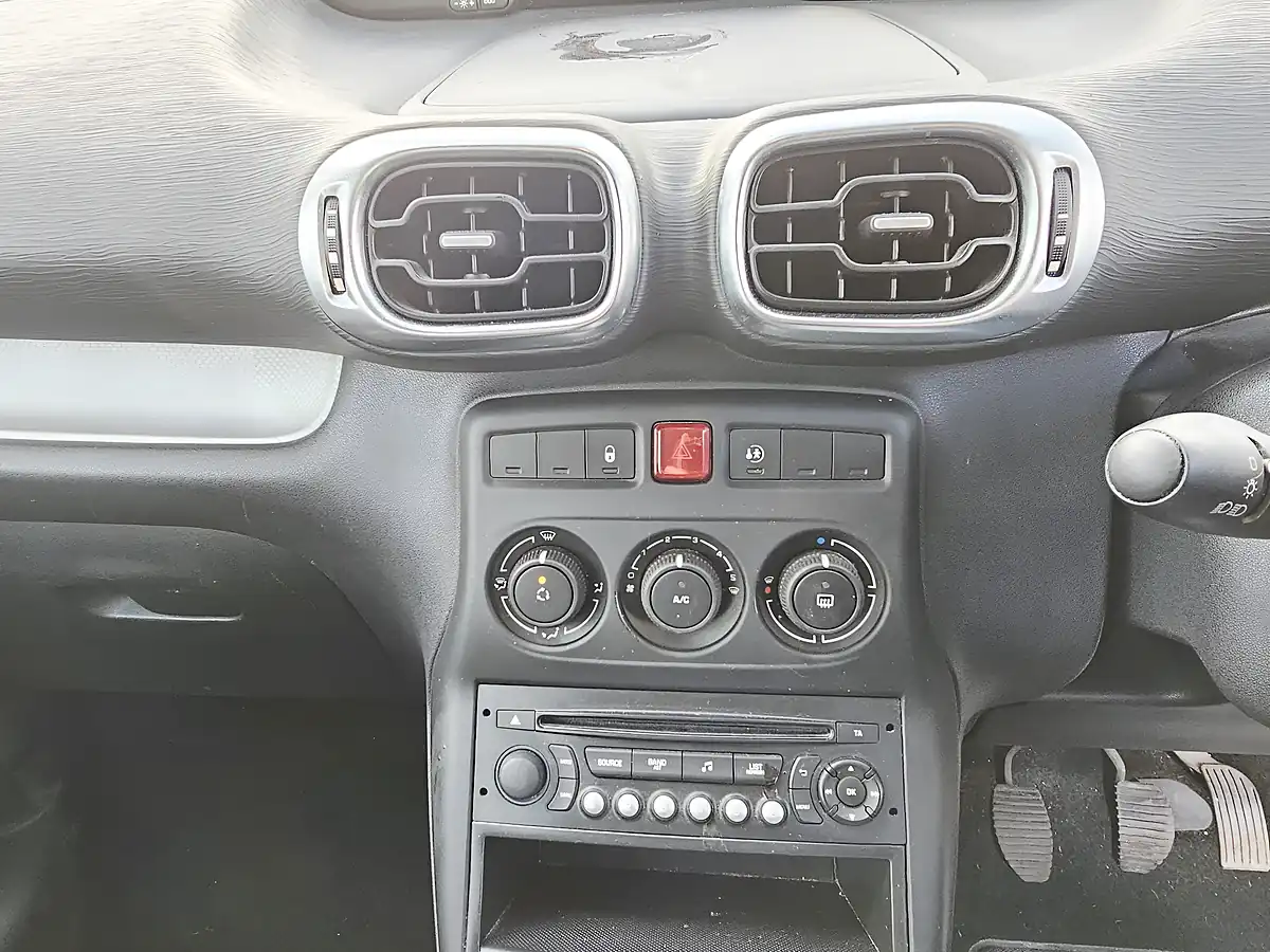 Used 2014 Citroen C3 Picasso Silver - Interior and Exterior details 11