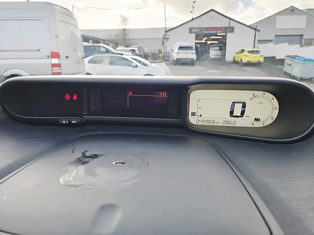 Used 2014 Citroen C3 Picasso Silver - Interior and Exterior details 12