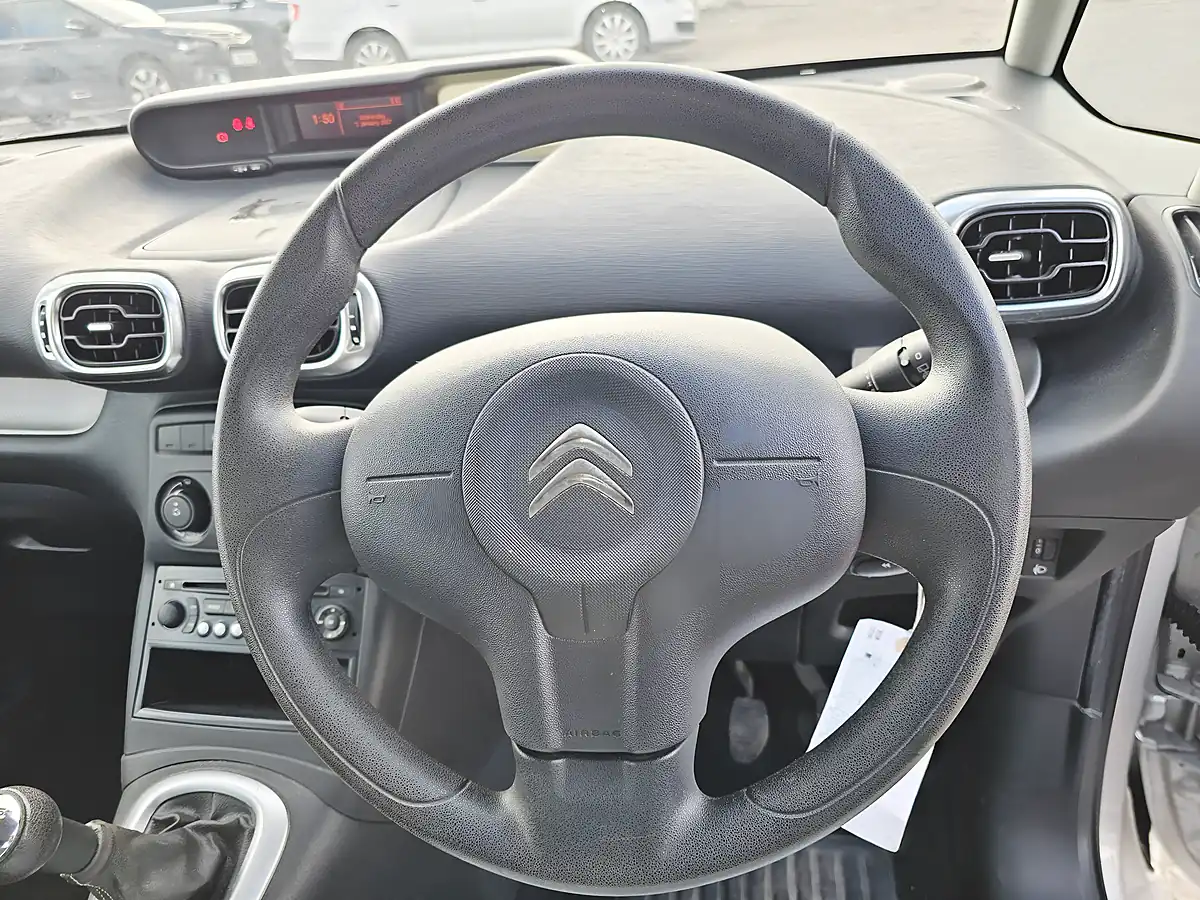 Used 2014 Citroen C3 Picasso Silver - Interior and Exterior details 13