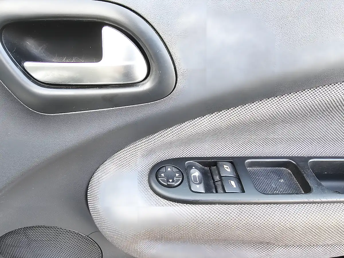 Used 2014 Citroen C3 Picasso Silver - Interior and Exterior details 14