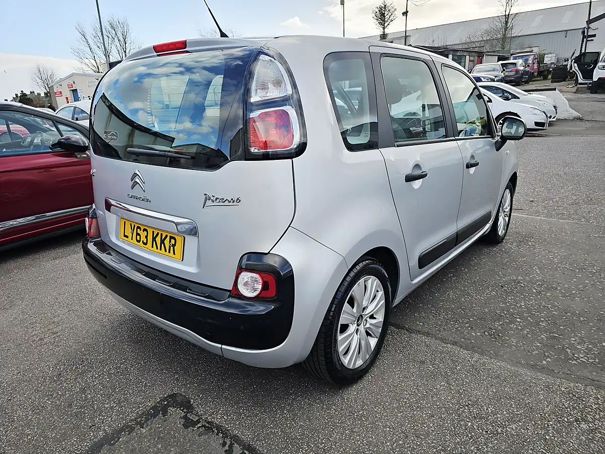 Used 2014 Citroen C3 Picasso Silver - Interior and Exterior details 3