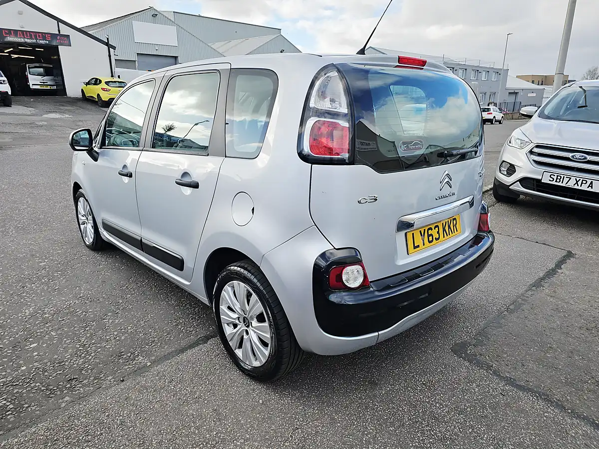 Used 2014 Citroen C3 Picasso Silver - Interior and Exterior details 5