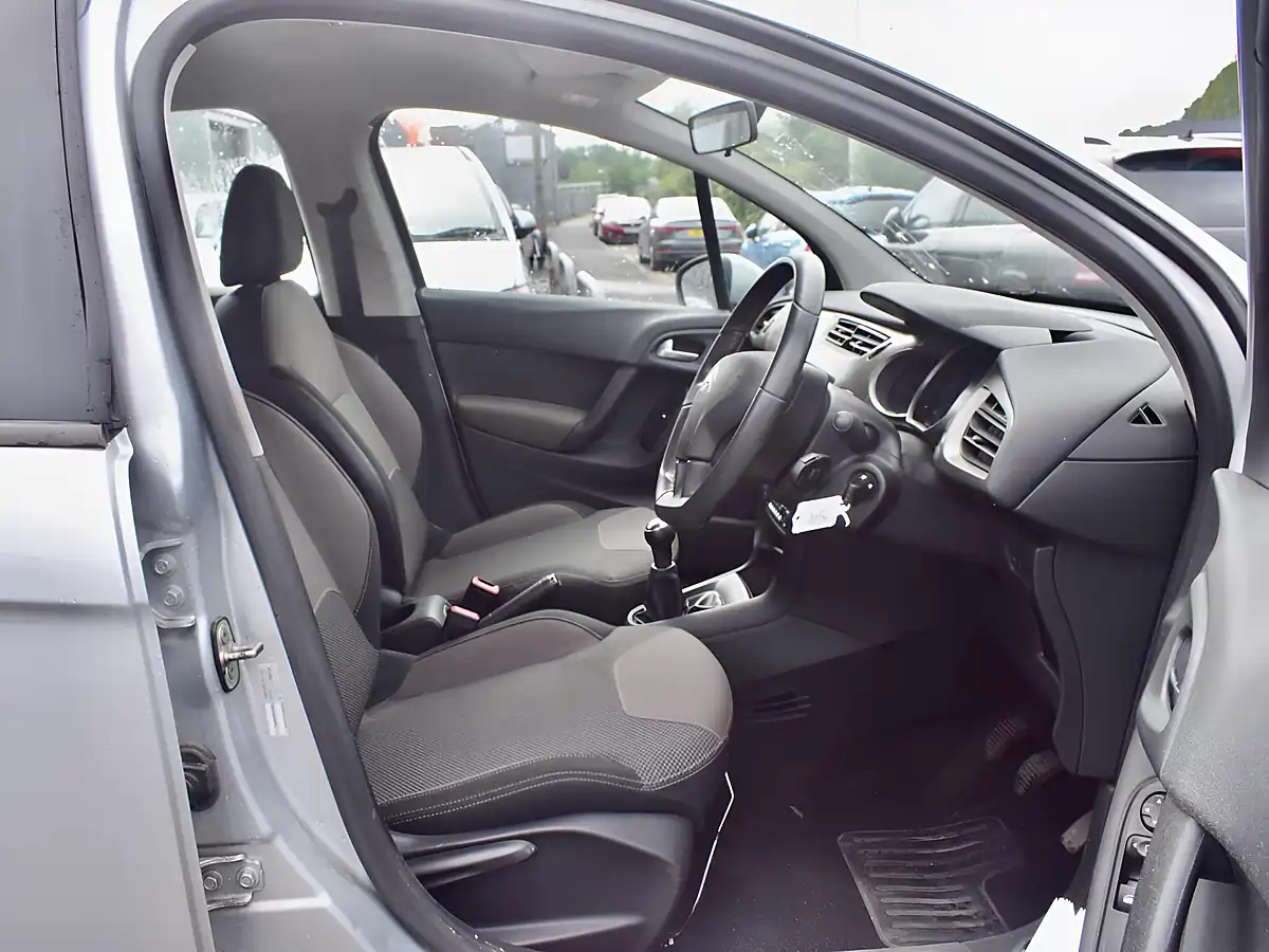 Used 2014 Citroen C3 Vtr+ Silver - Interior and Exterior details 11
