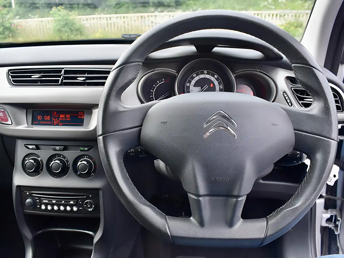 Used 2014 Citroen C3 Vtr+ Silver - Interior and Exterior details 12