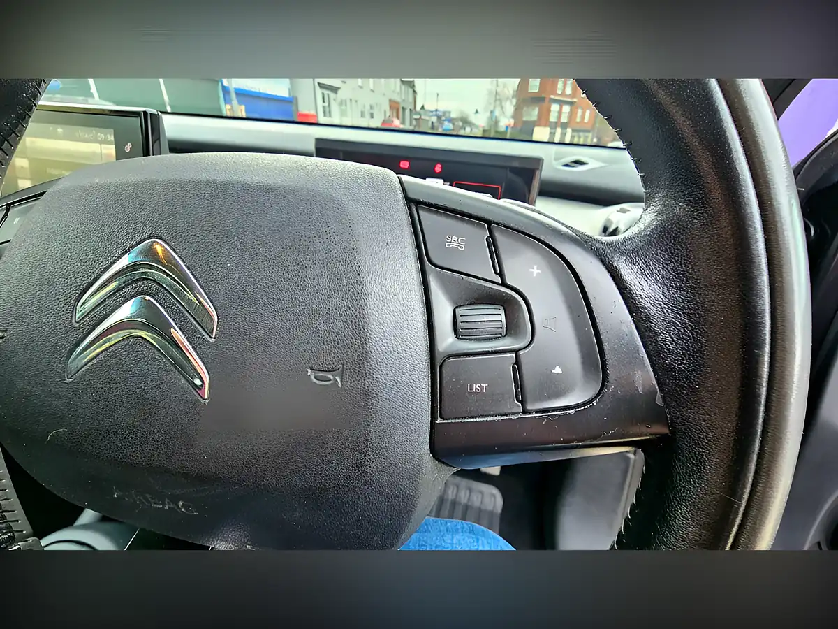 Used 2014 Citroen C4 Cactus Feel Black - Interior and Exterior details 19