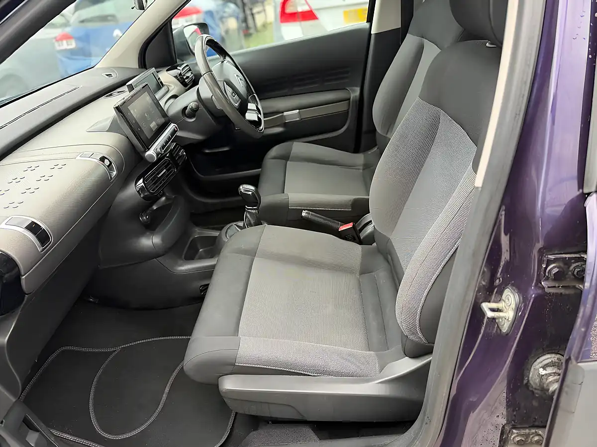 Used 2014 Citroen C4 Cactus Feel Purple - Interior and Exterior details 10