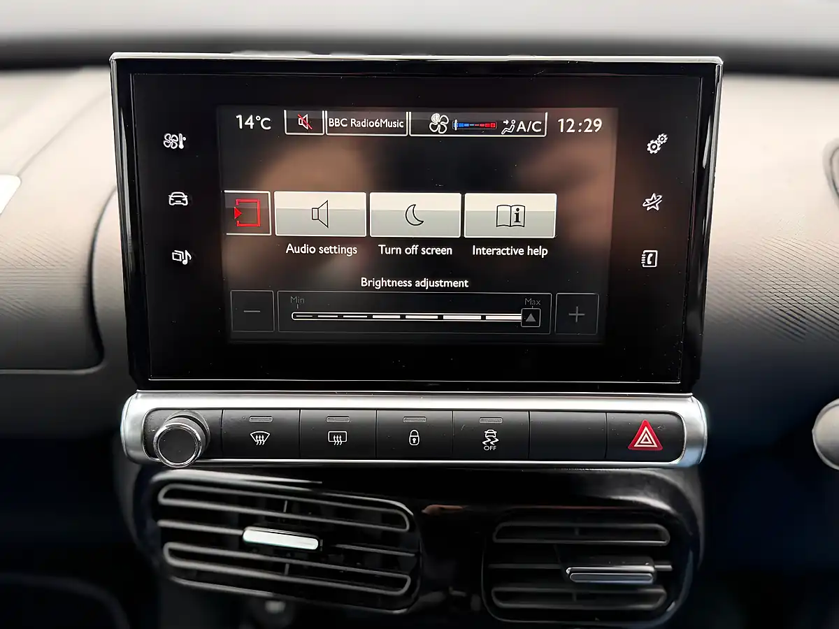 Used 2014 Citroen C4 Cactus Feel Purple - Interior and Exterior details 15