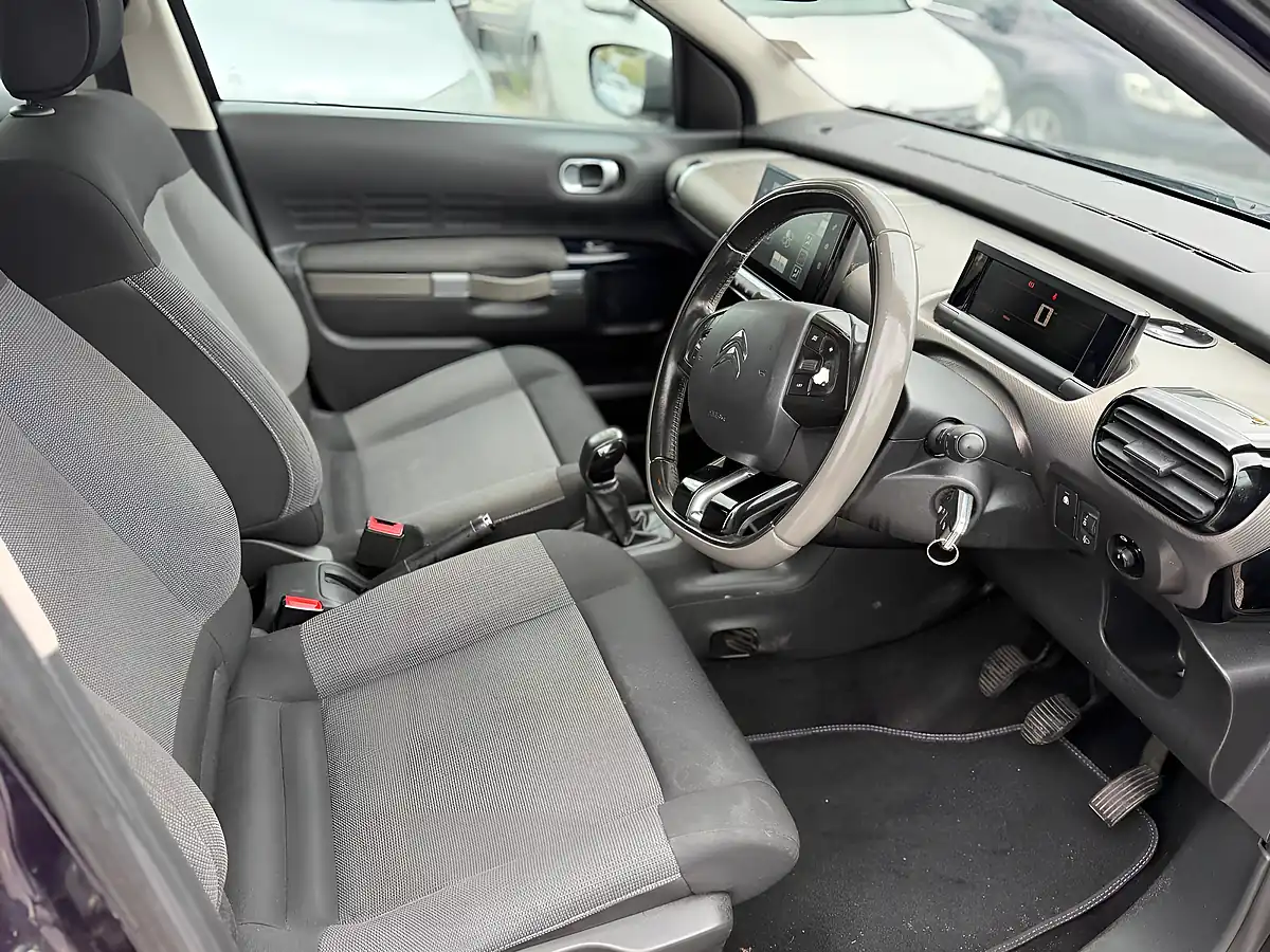 Used 2014 Citroen C4 Cactus Feel Purple - Interior and Exterior details 8