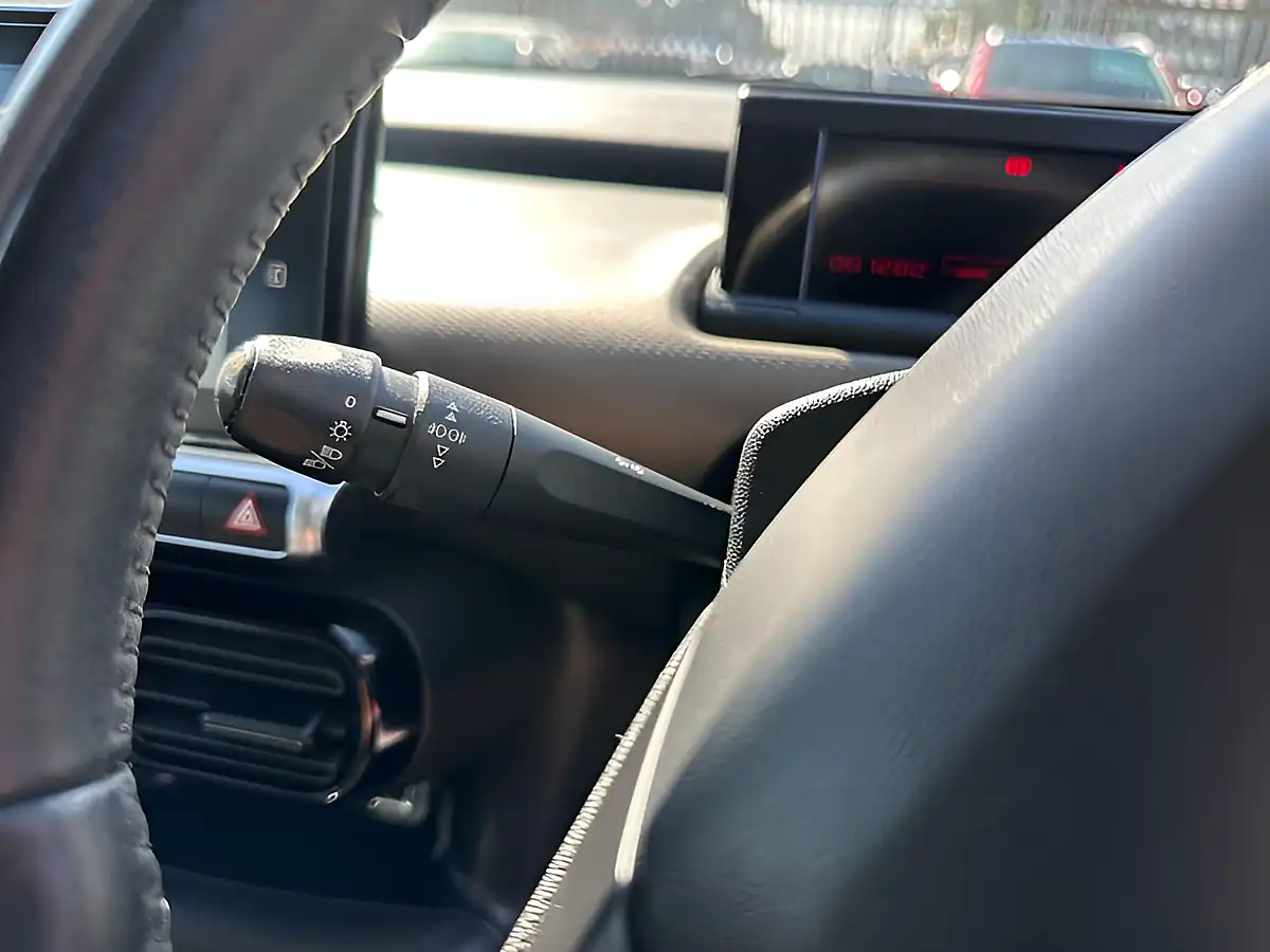 Used 2014 Citroen C4 Cactus Feel Silver - Interior and Exterior details 16