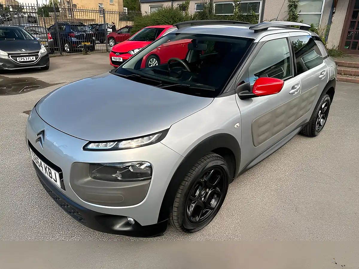 Used 2014 Citroen C4 Cactus Feel Silver - Interior and Exterior details 9