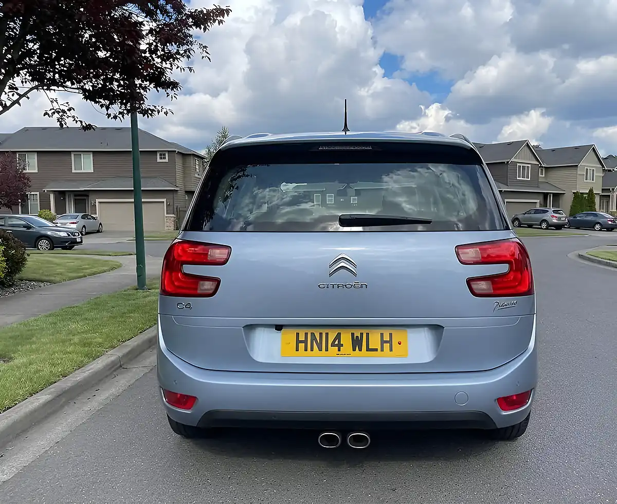 Used 2014 Citroen C4 Grand Picasso Vtr+ Air Blue - Interior and Exterior details 5
