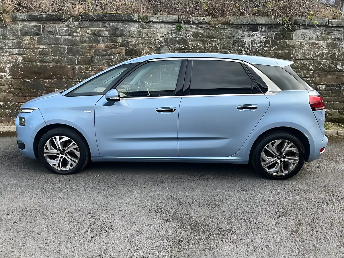 Used 2014 Citroen C4 Picasso Airdream Exclusive+ Blue - Interior and Exterior details 4