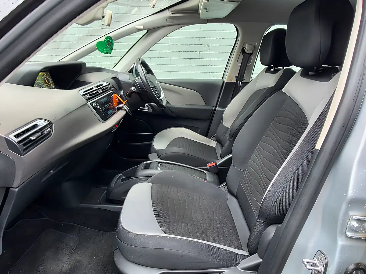 Used 2014 Citroen C4 Picasso Airdream Exclusive Etg6 Silver - Interior and Exterior details 13