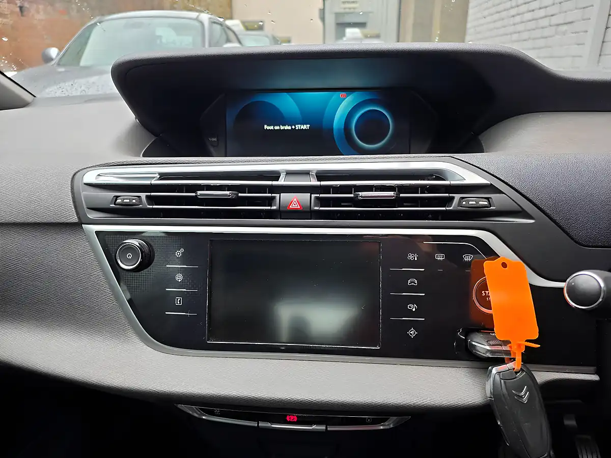 Used 2014 Citroen C4 Picasso Airdream Exclusive Etg6 Silver - Interior and Exterior details 17