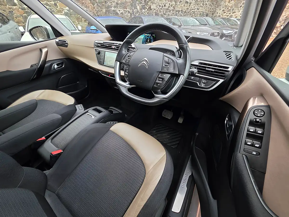 Used 2014 Citroen C4 Picasso Airdream Exclusive+ Silver - Interior and Exterior details 8