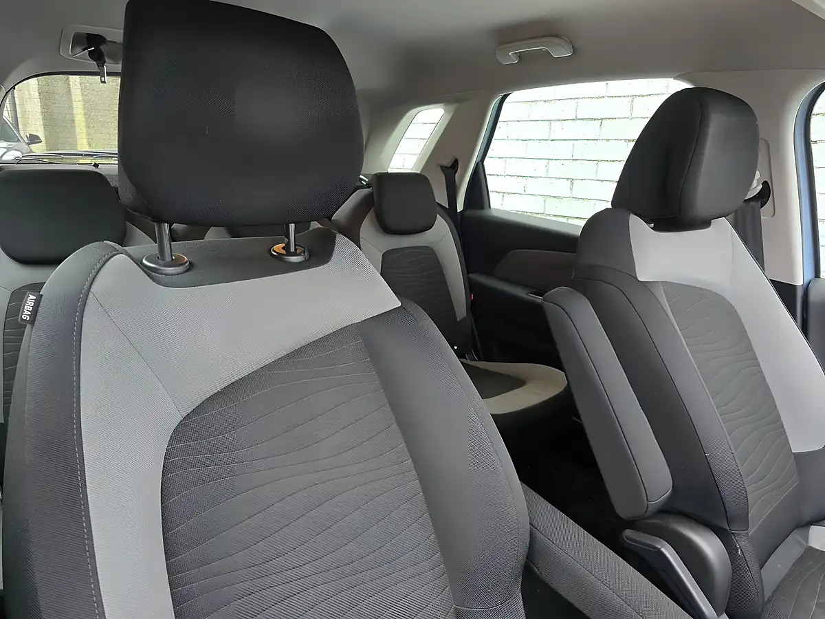 Used 2014 Citroen C4 Picasso Airdream Vtr+ Blue - Interior and Exterior details 12