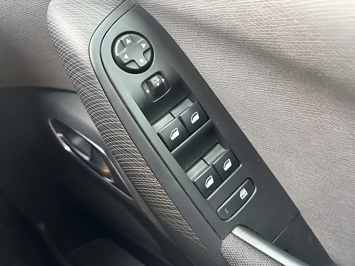 Used 2014 Citroen C4 Picasso Exclusive Silver - Interior and Exterior details 13