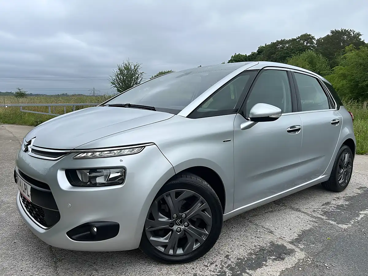 Used 2014 Citroen C4 Picasso Exclusive Silver - Interior and Exterior details 4
