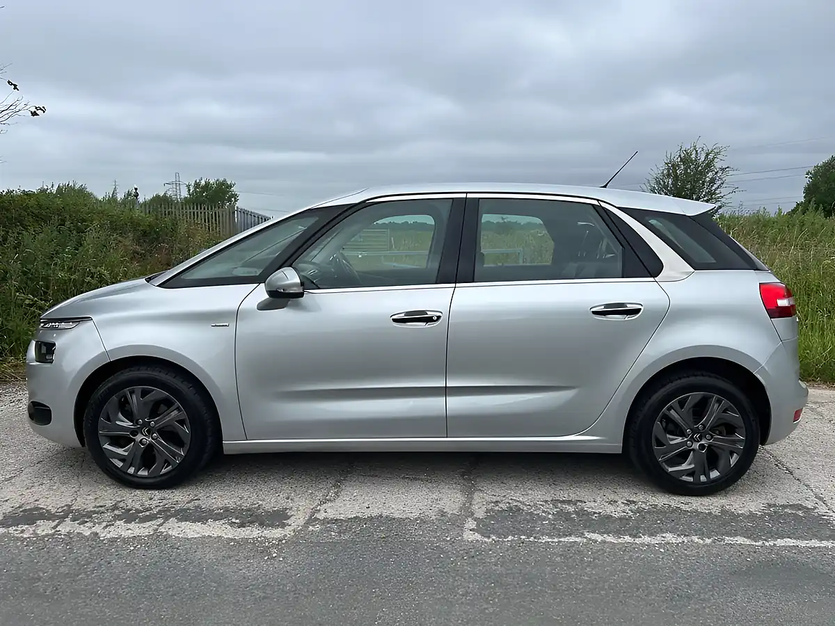 Used 2014 Citroen C4 Picasso Exclusive Silver - Interior and Exterior details 5