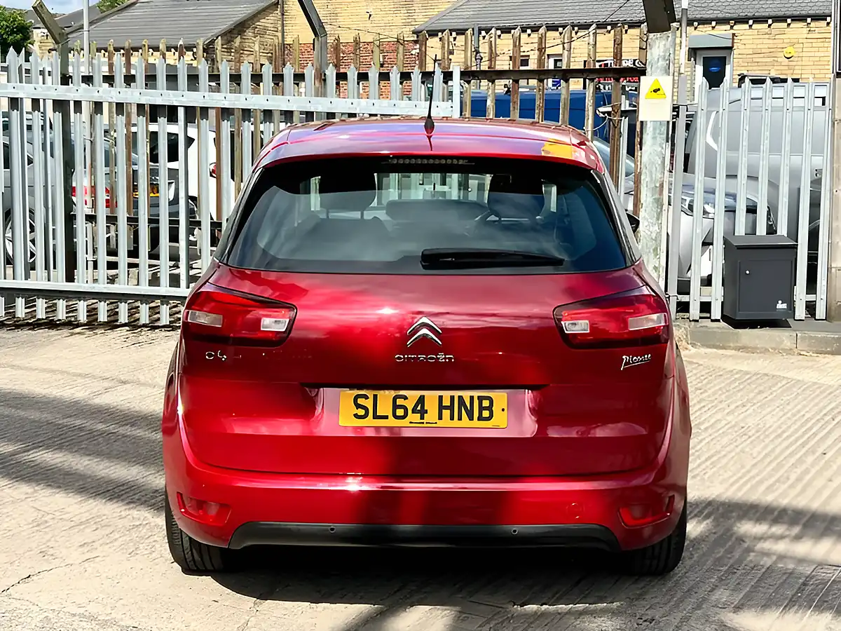Used 2014 Citroen C4 Picasso Vtr Plus Red - Interior and Exterior details 11
