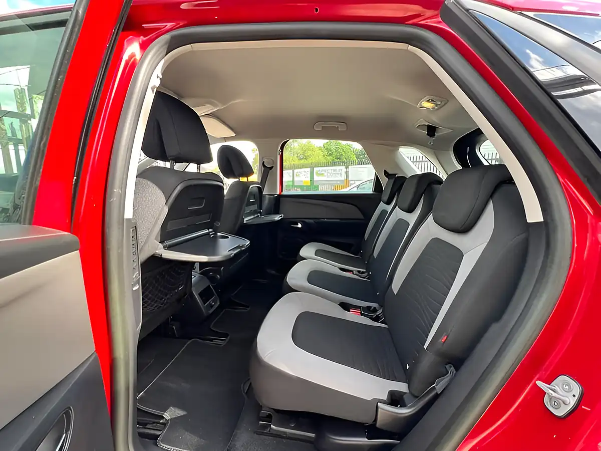 Used 2014 Citroen C4 Picasso Vtr Plus Red - Interior and Exterior details 19