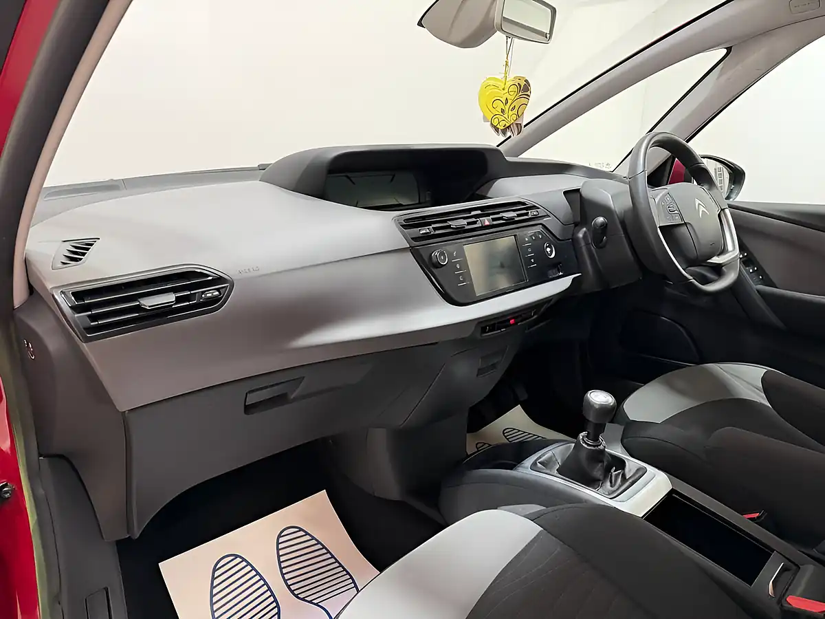 Used 2014 Citroen C4 Picasso Vtr+ Red - Interior and Exterior details 12