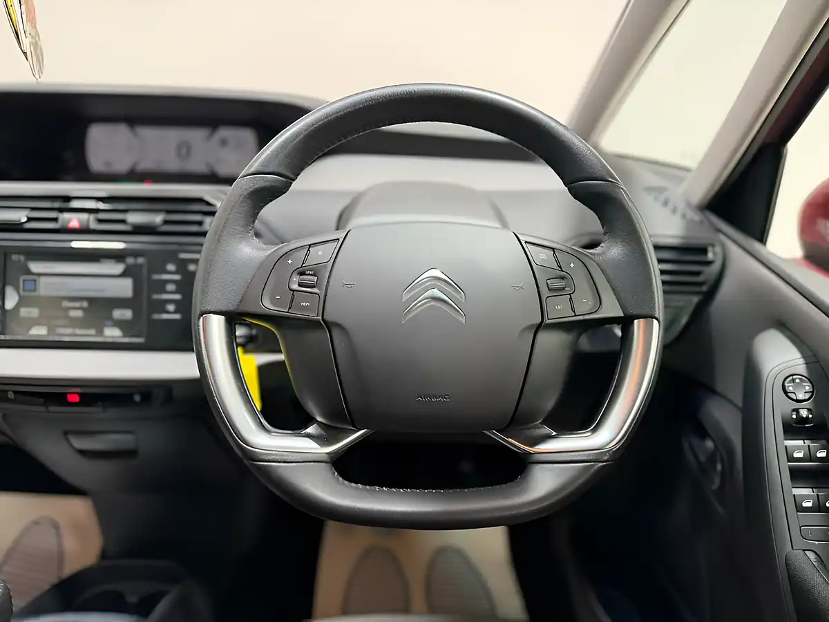 Used 2014 Citroen C4 Picasso Vtr+ Red - Interior and Exterior details 14