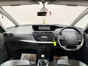 Used 2014 Citroen C4 Picasso Vtr+ Red - Interior and Exterior details 4