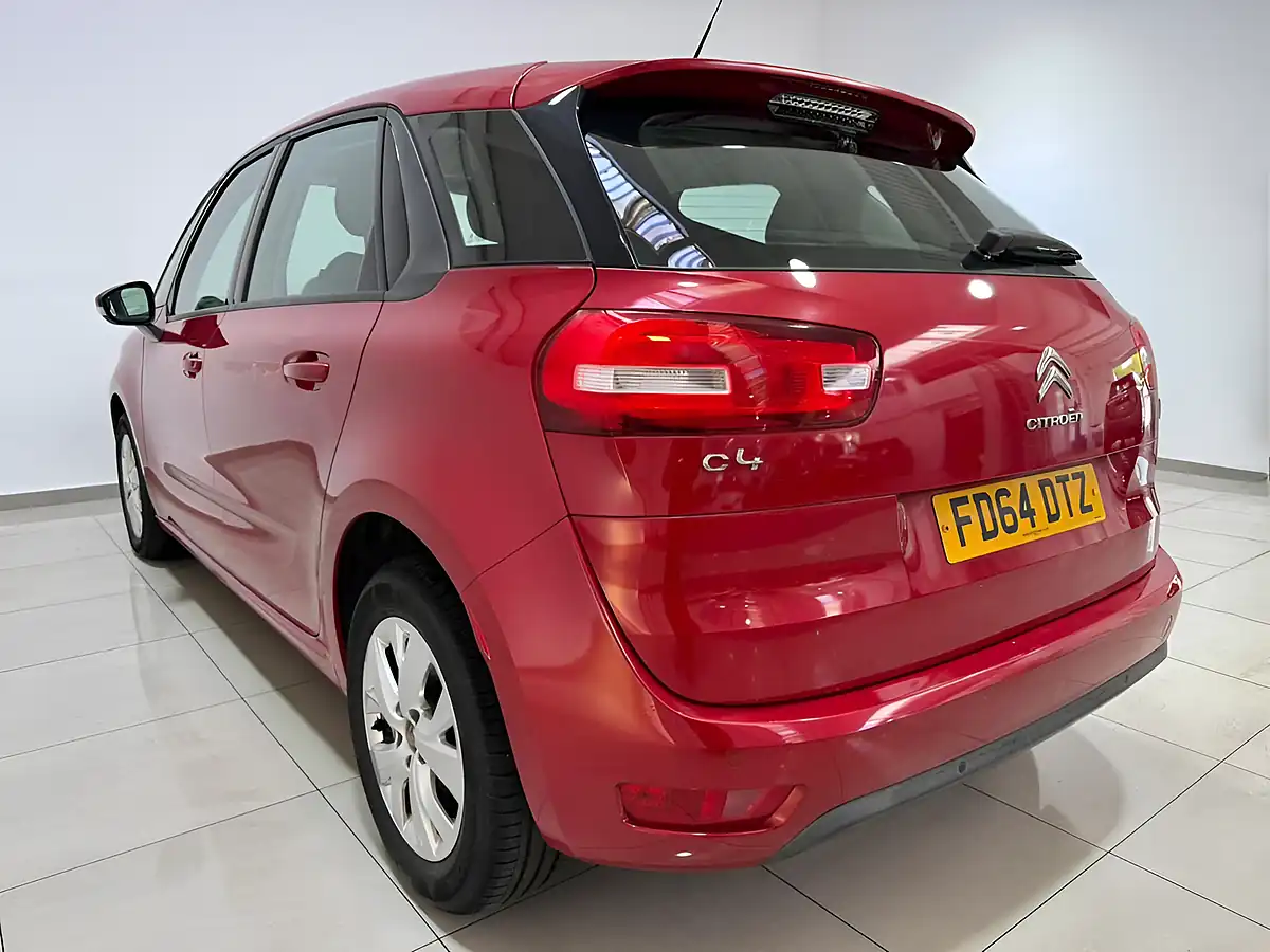 Used 2014 Citroen C4 Picasso Vtr+ Red - Interior and Exterior details 6