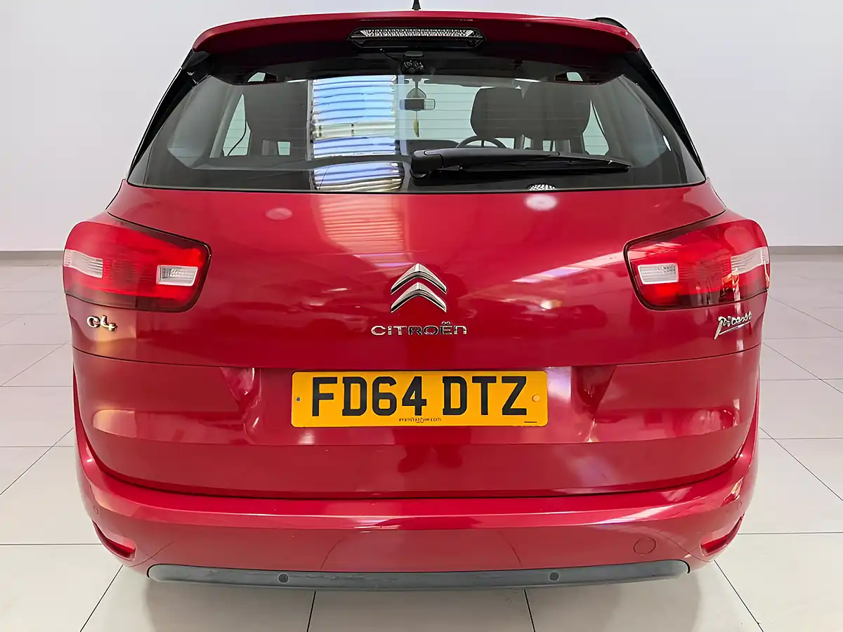 Used 2014 Citroen C4 Picasso Vtr+ Red - Interior and Exterior details 7