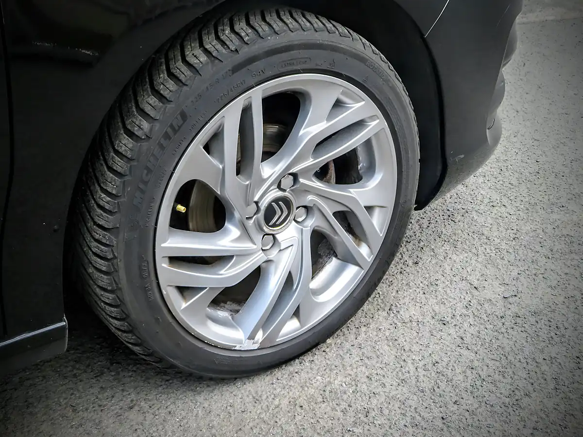 Used 2014 Citroen C4 Selection Black - Interior and Exterior details 11