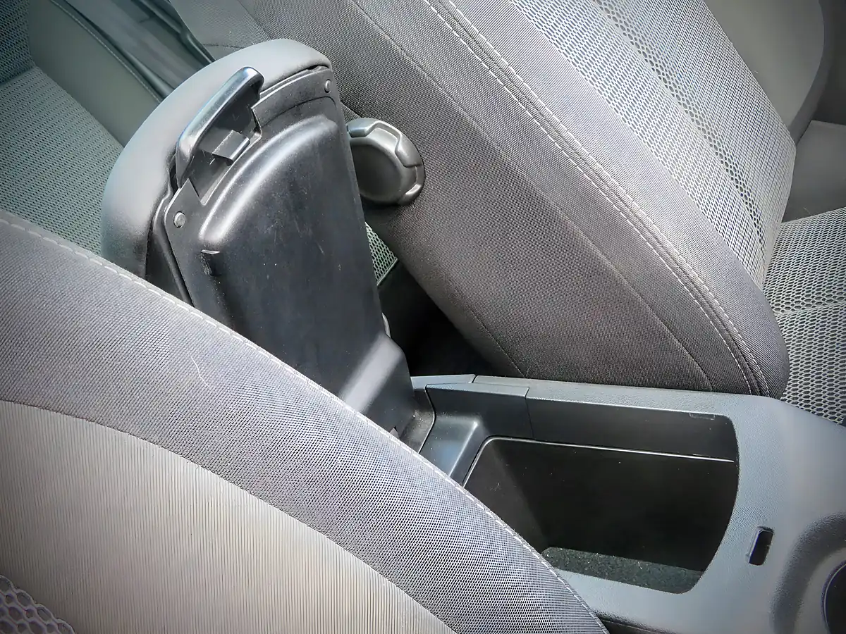 Used 2014 Citroen C4 Selection Black - Interior and Exterior details 15
